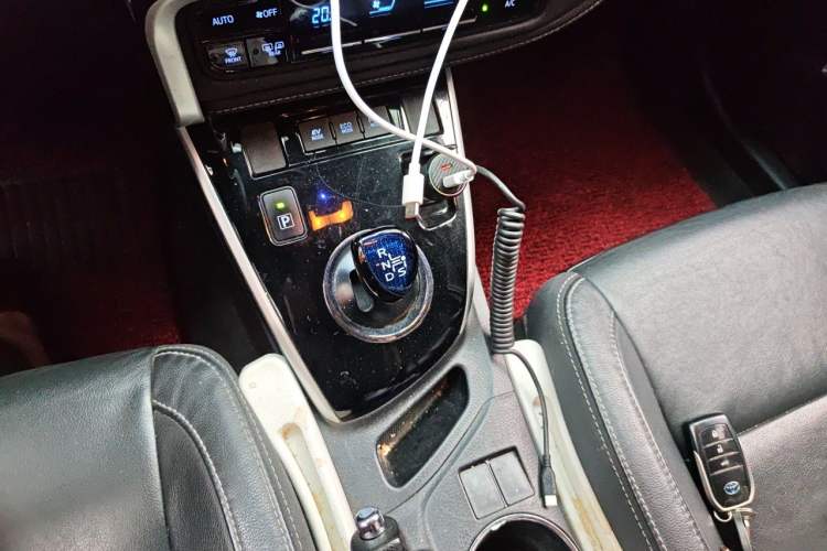 Used Toyota Corolla 2017 Revised Dual-Engine 1.8L E-CVT Elite Edition Gear Lever