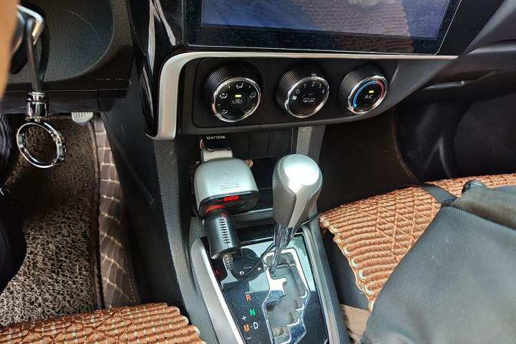 Used Toyota Corolla 2017 Revised Version 1.2T S-CVT GL Gear Lever