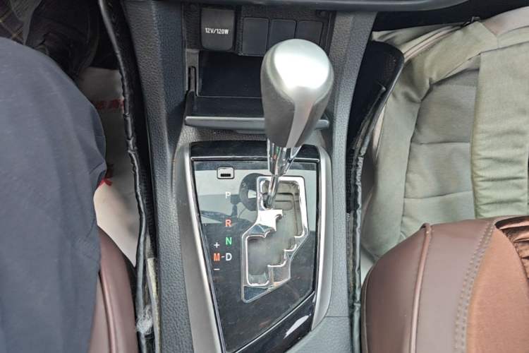 Used Toyota Corolla 2017 Revised Version 1.2T S-CVT GL Gear Lever