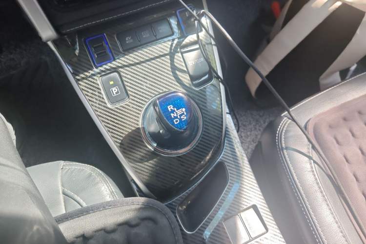 Used Toyota Corolla 2017 Revised Dual-Engine 1.8L E-CVT Elite Edition Gear Lever