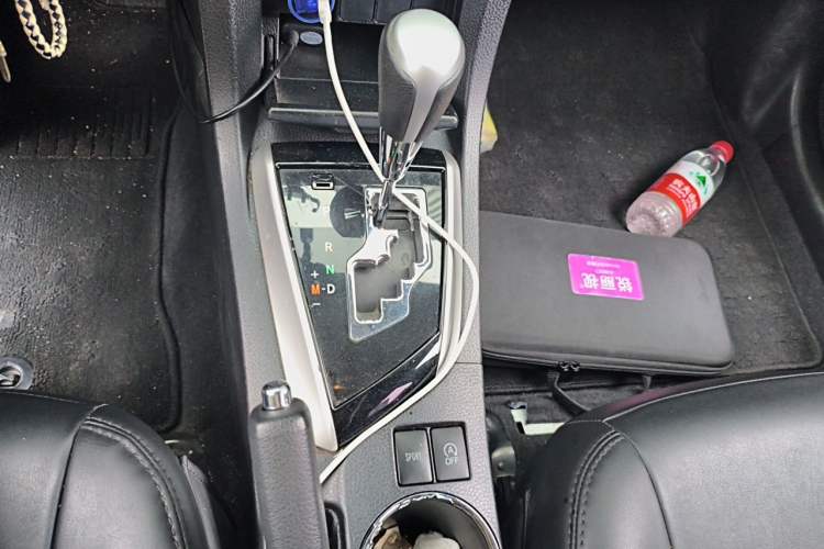 Used Toyota Corolla 2017 Revised Version 1.2T S-CVT GL-i Gear Lever