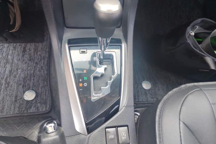 Used Toyota Corolla 2017 Revised Version 1.2T S-CVT GL-i Gear Lever