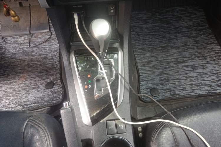 Used Toyota Corolla 2017 Revised Version 1.2T S-CVT GL-i Gear Lever