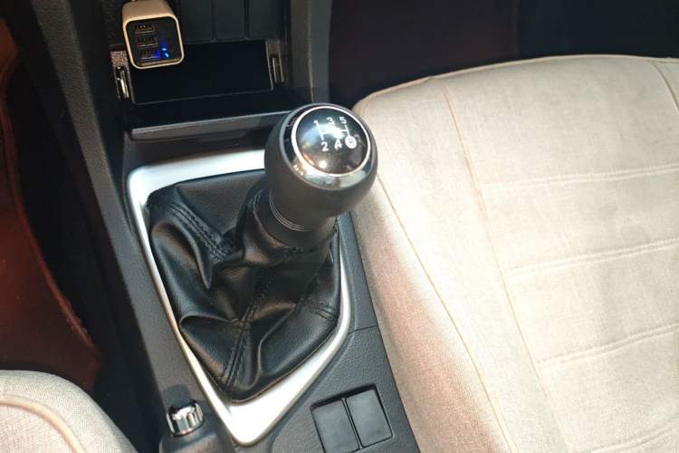 Used Toyota Corolla 2017 1.6L Manual GL Gear Lever