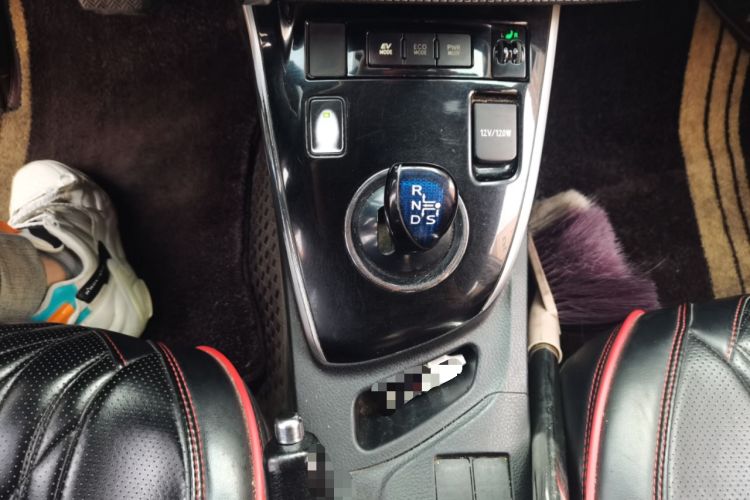 Used Toyota Corolla 2017 Revised Dual-Engine 1.8L E-CVT Leading Edition Gear Lever