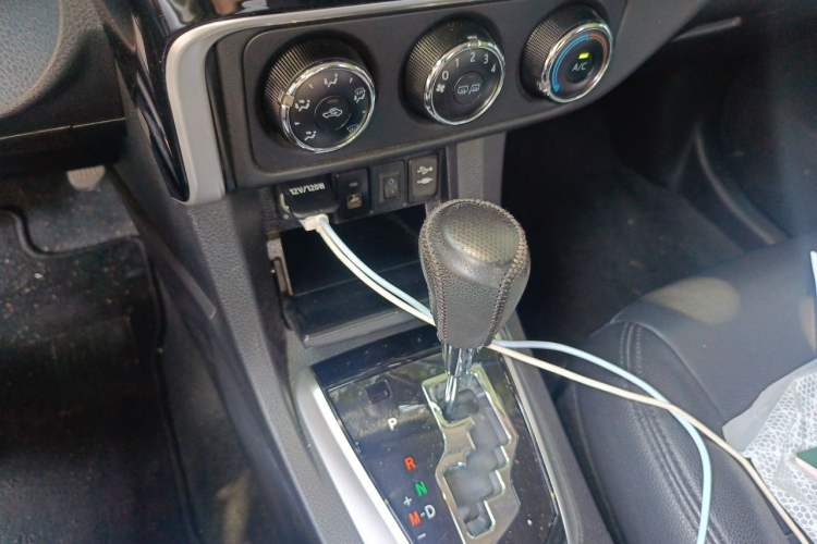 Used Toyota Corolla 2017 Revised Version 1.2T S-CVT GL-i Gear Lever