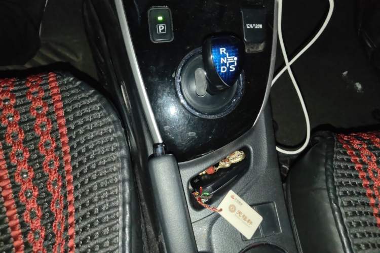 Used Toyota Corolla 2017 Revised Dual-Engine 1.8L E-CVT Leading Edition Gear Lever