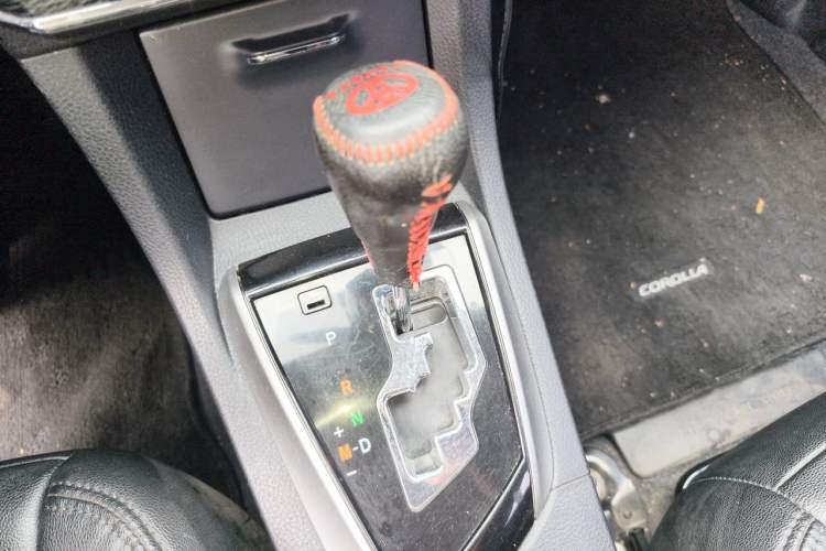 Used Toyota Corolla 2017 1.2T CVT GL-i Gear Lever