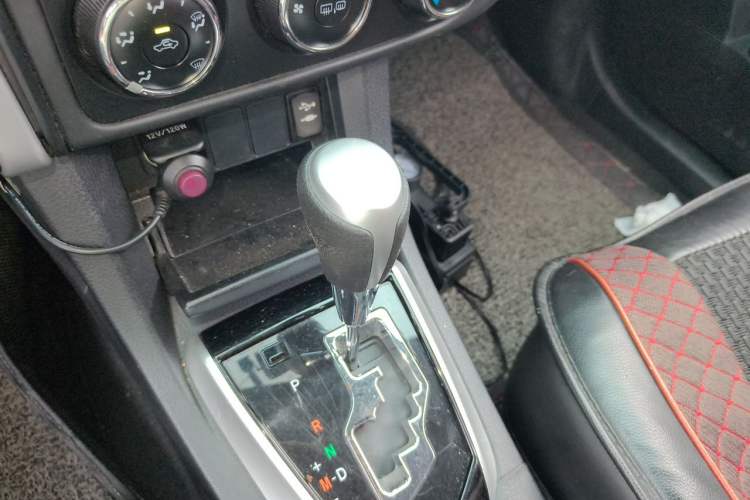 Used Toyota Corolla 2017 Revised Version 1.2T S-CVT GL-i Gear Lever