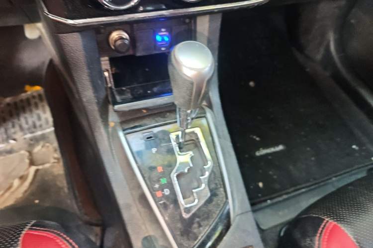 Used Toyota Corolla 2017 1.6L CVT GL Gear Lever