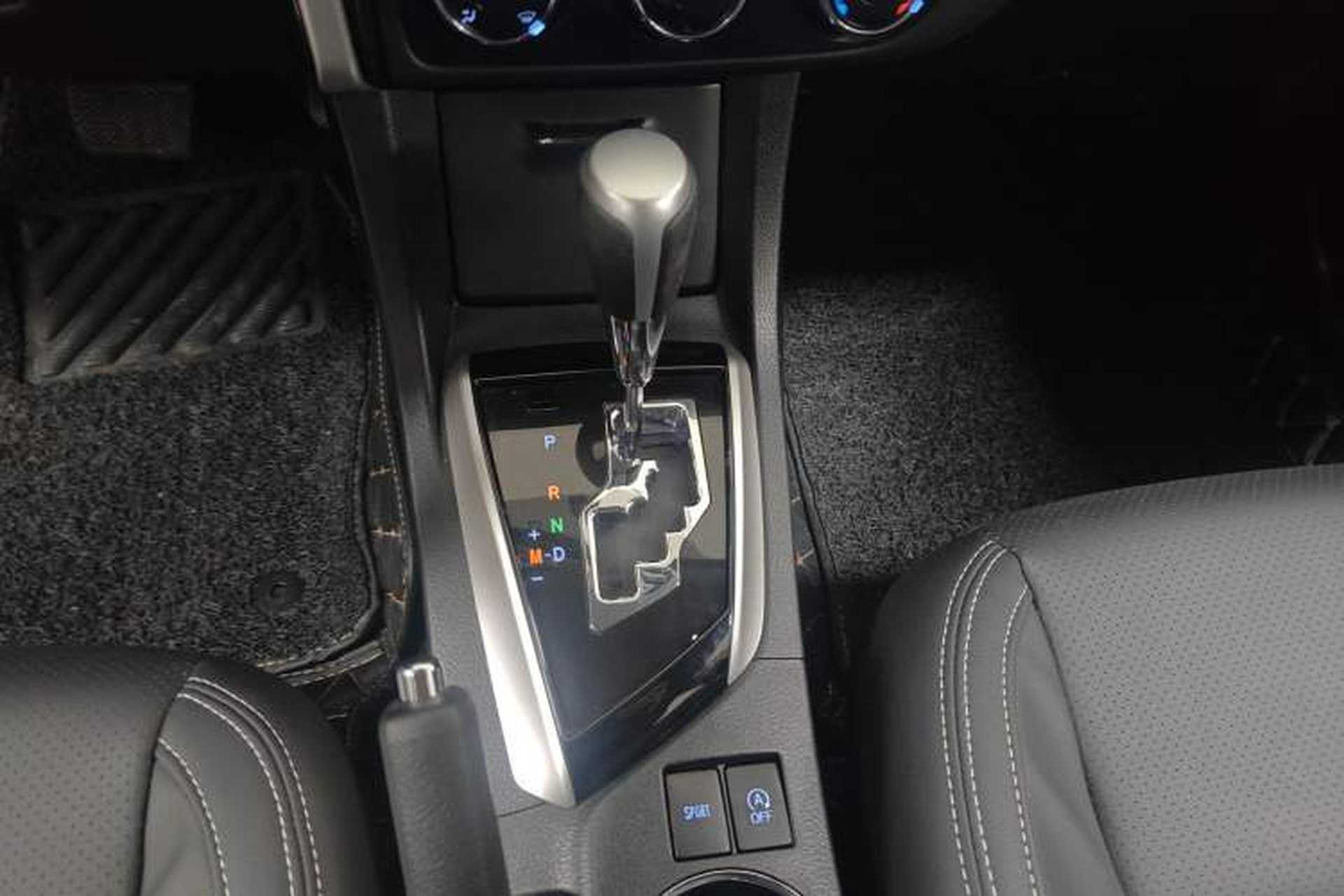 Used Toyota Corolla 2017 Revised Version 1.2T S-CVT GL Gear Lever
