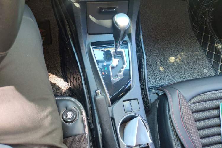 Used Toyota Corolla 2017 1.6L CVT GL Gear Lever