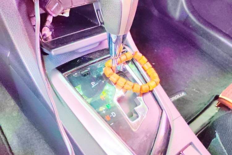 Used Toyota Corolla 2017 Revised Version 1.6L S-CVT GL Gear Lever