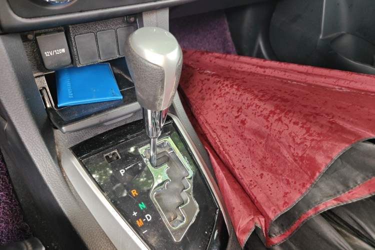 Used Toyota Corolla 2017 Revised Version 1.2T S-CVT GL Gear Lever