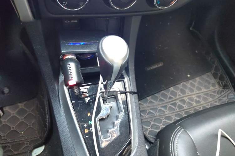 Used Toyota Corolla 2017 Revised Version 1.2T S-CVT GL Gear Lever