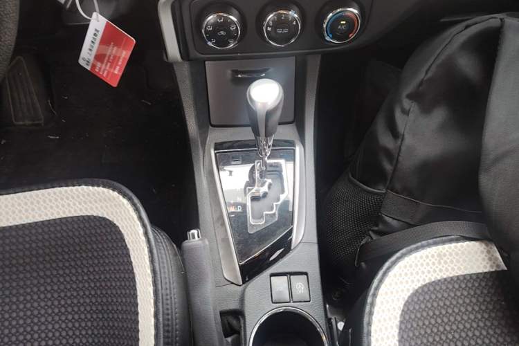 Used Toyota Corolla 2017 Revised Version 1.2T S-CVT GL Gear Lever