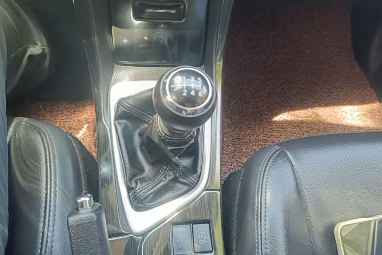 Used Toyota Corolla 2017 Revised Version 1.2T Manual GL Gear Lever