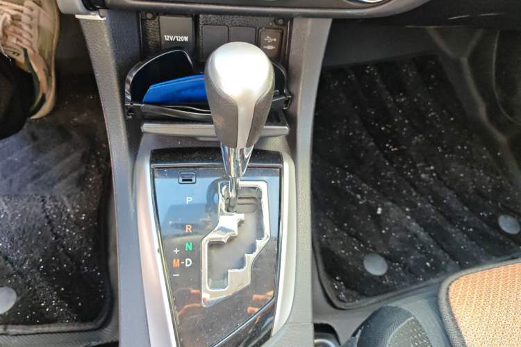 Used Toyota Corolla 2017 Revised Version 1.2T S-CVT GL-i Gear Lever