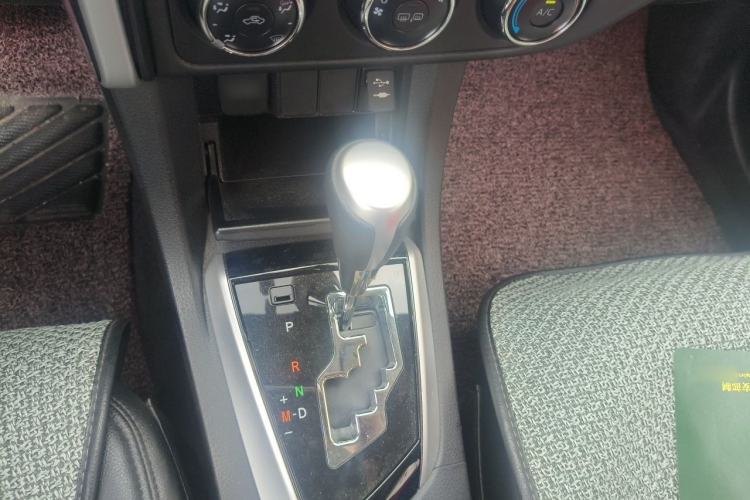 Used Toyota Corolla 2017 Revised Version 1.2T S-CVT GL-i Gear Lever