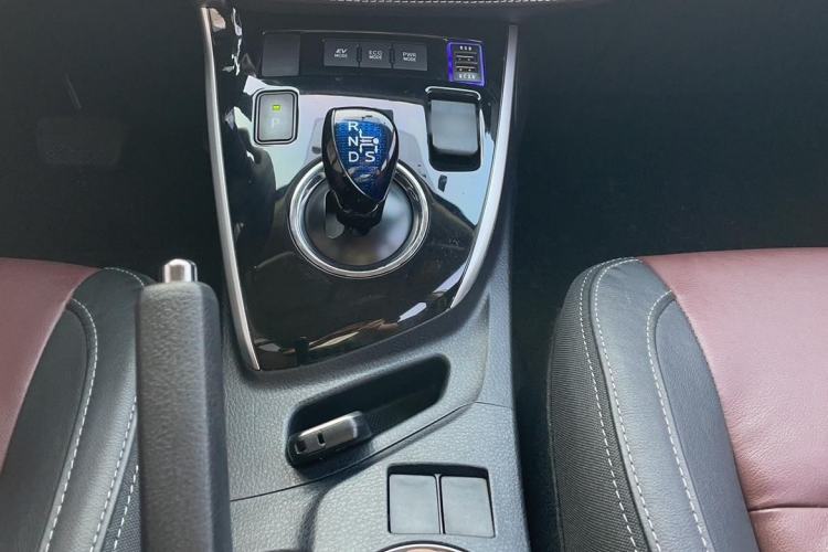 Used Toyota Corolla 2017 Revised Dual-Engine 1.8L E-CVT Elite Edition Gear Lever