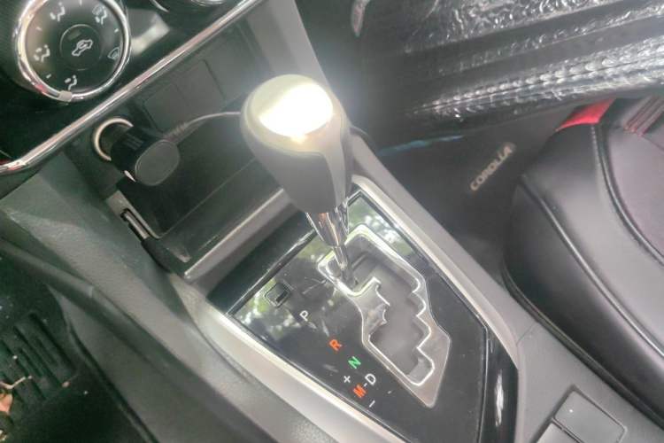 Used Toyota Corolla 2017 Revised Version 1.6L S-CVT GL Gear Lever