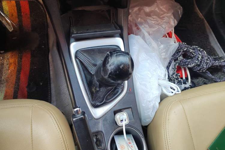 Used Toyota Corolla 2017 Revised Version 1.6L Manual GL Gear Lever