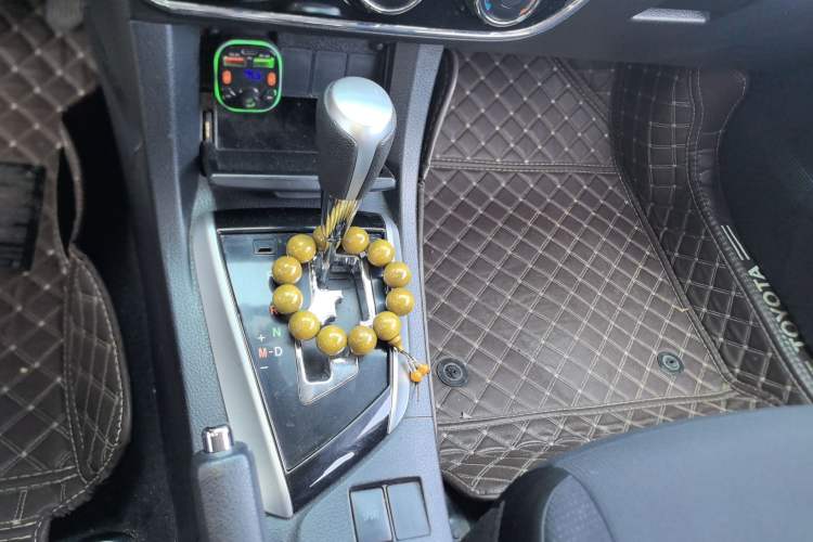 Used Toyota Corolla 2017 Revised Version 1.6L S-CVT GL Gear Lever