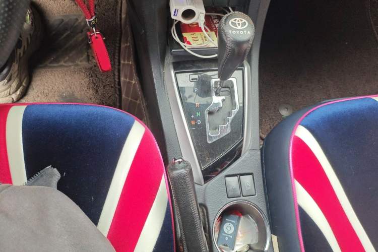 Used Toyota Corolla 2017 Revised Version 1.2T S-CVT GL Gear Lever