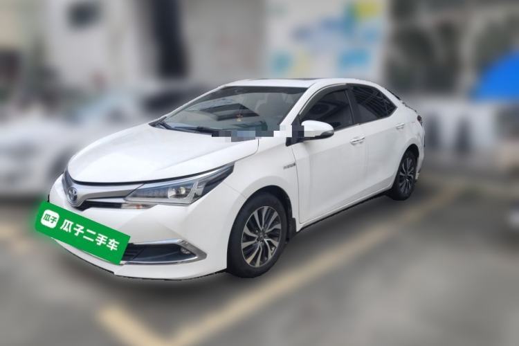 Used Toyota Corolla 2017 Revised Dual-Engine 1.8L E-CVT Luxury Edition Guazi used car, China used car export, Used car for sale, Used cars, Cheapest cars for sale