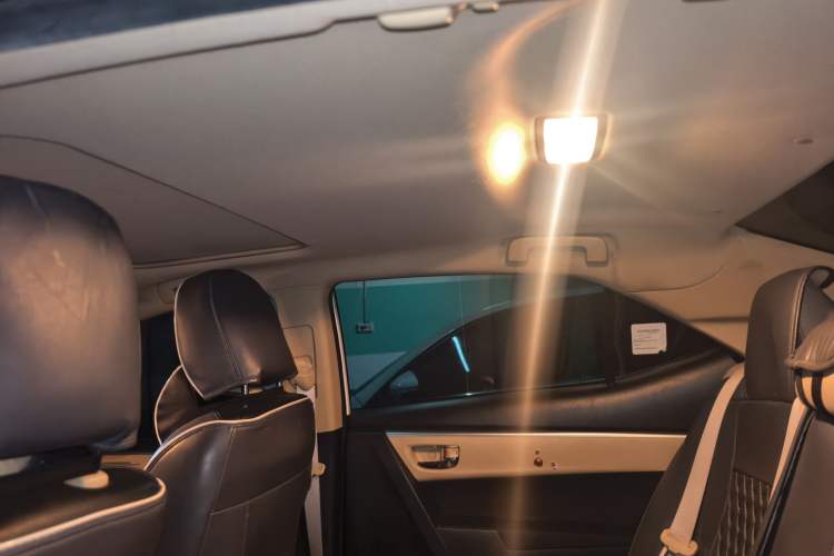 Used Toyota Corolla 2017 Revised Dual-Engine 1.8L E-CVT Leading Edition Headliner