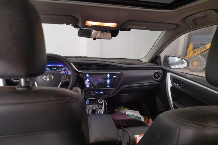 Used Toyota Corolla 2017 Revised Dual-Engine 1.8L E-CVT Elite Edition Headliner