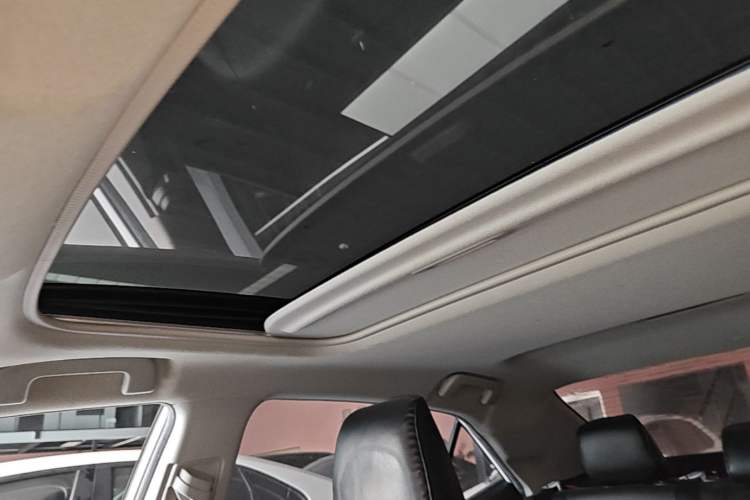 Used Toyota Corolla 2017 Revised Version 1.2T S-CVT GL-i Headliner