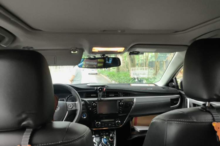 Used Toyota Corolla 2017 Revised Dual-Engine 1.8L E-CVT Luxury Edition Headliner