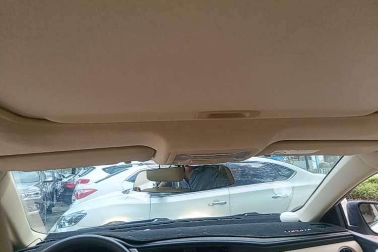 Used Toyota Corolla 2017 Revised Version 1.2T S-CVT GL-i Headliner