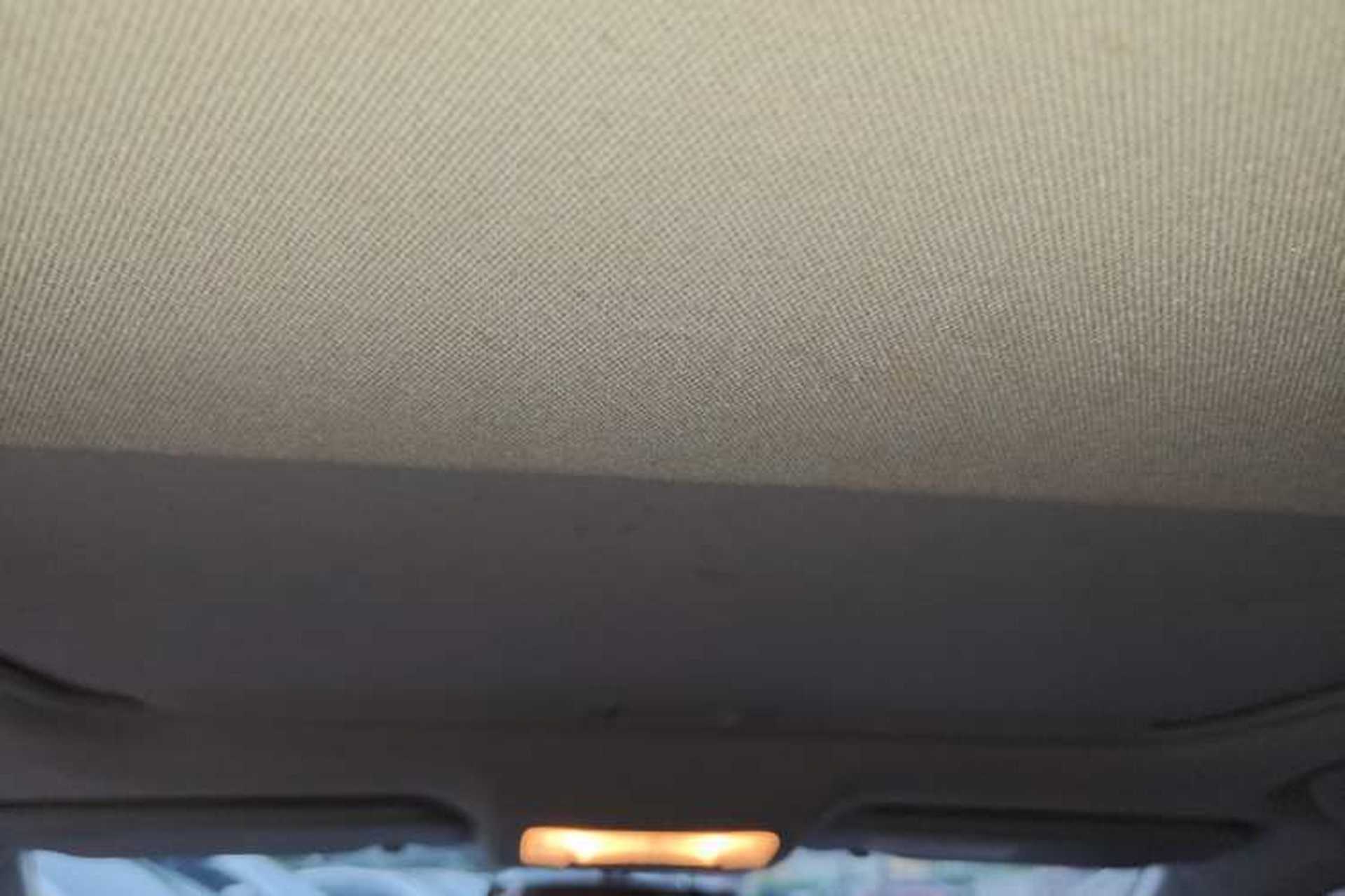 Used Toyota Corolla 2017 Revised Version 1.2T S-CVT GL-i Headliner