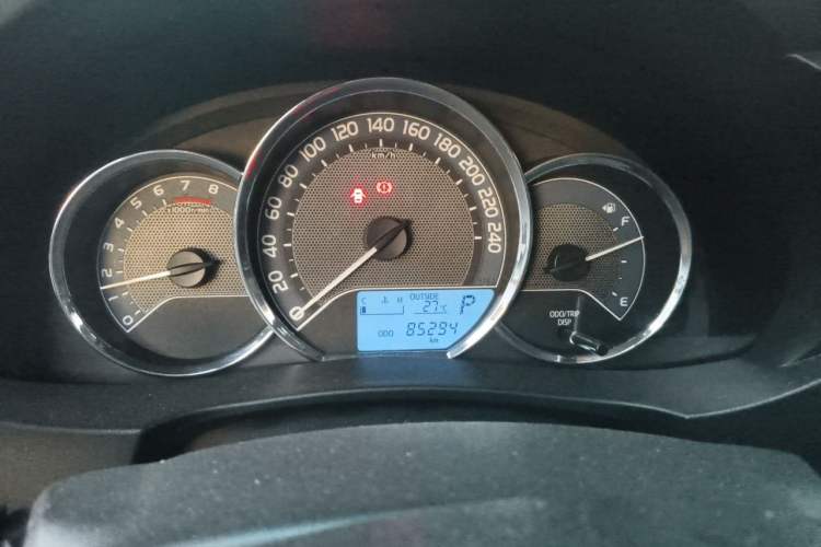 Used Toyota Corolla 2017 Revised Version 1.6L S-CVT GL Instrument Cluster