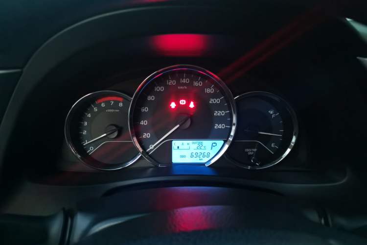 Used Toyota Corolla 2017 Revised Version 1.2T S-CVT GL Instrument Cluster