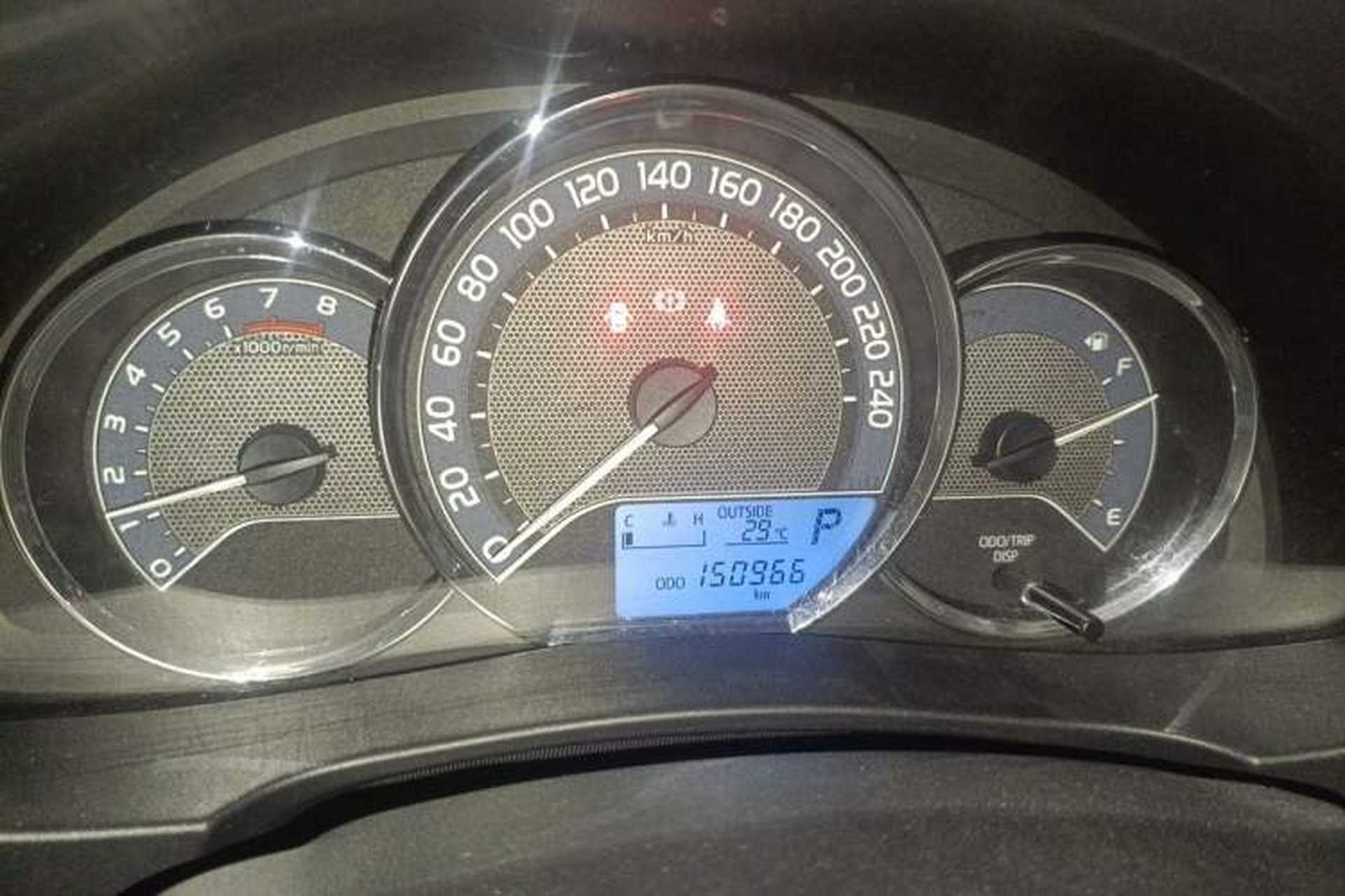 Used Toyota Corolla 2017 Revised Version 1.6L S-CVT GL Instrument Cluster