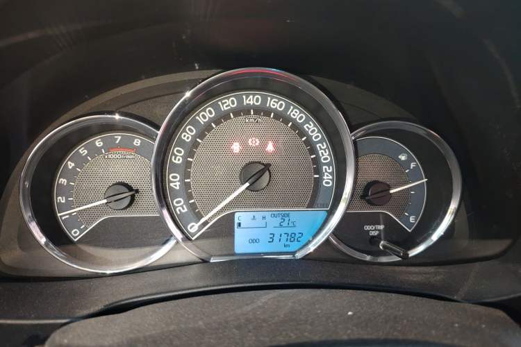 Used Toyota Corolla 2017 Revised Version 1.6L Manual GL Instrument Cluster