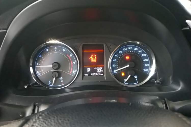 Used Toyota Corolla 2017 Revised Version 1.2T S-CVT GL-i Instrument Cluster