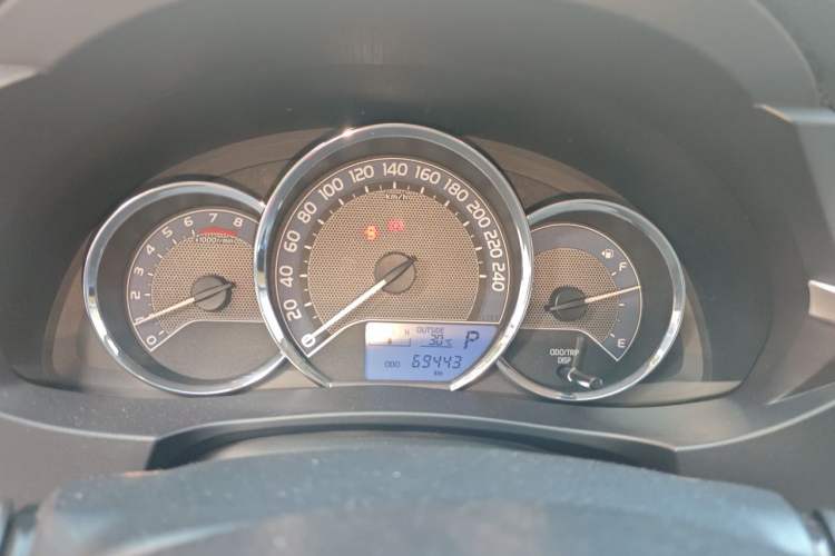 Used Toyota Corolla 2017 Revised Version 1.6L S-CVT GL Instrument Cluster