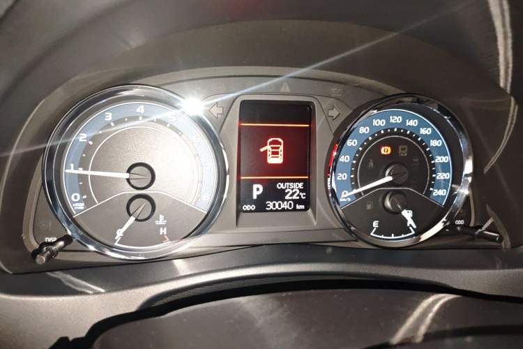 Used Toyota Corolla 2017 Revised Version 1.2T S-CVT GL-i Instrument Cluster