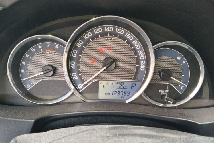 Used Toyota Corolla 2017 Revised Version 1.6L S-CVT GL Instrument Cluster
