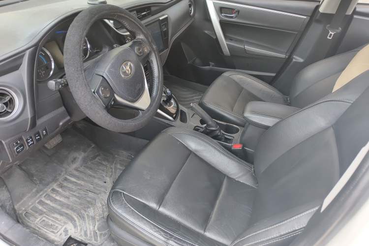 Used Toyota Corolla 2017 Revised Dual-Engine 1.8L E-CVT Elite Edition Interior 1