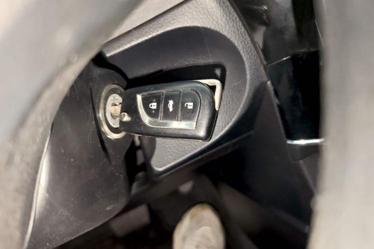 Used Toyota Corolla 2017 1.6L CVT GL Interior 1