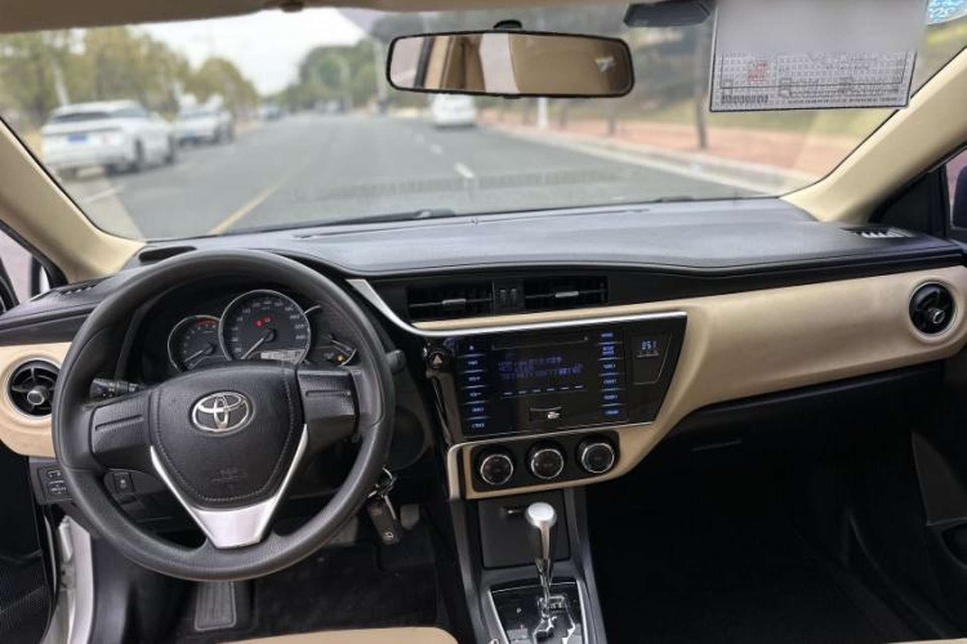 Used Toyota Corolla 2017 Revised Version 1.2T S-CVT GL Interior 1