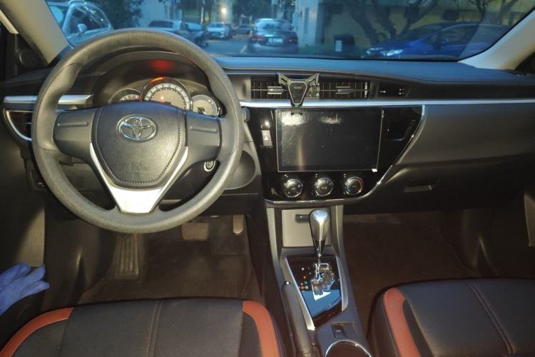 Used Toyota Corolla 2017 Revised Version 1.6L S-CVT GL Interior 2