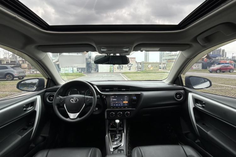 Used Toyota Corolla 2017 Revised Version 1.2T S-CVT GL-i Interior 2