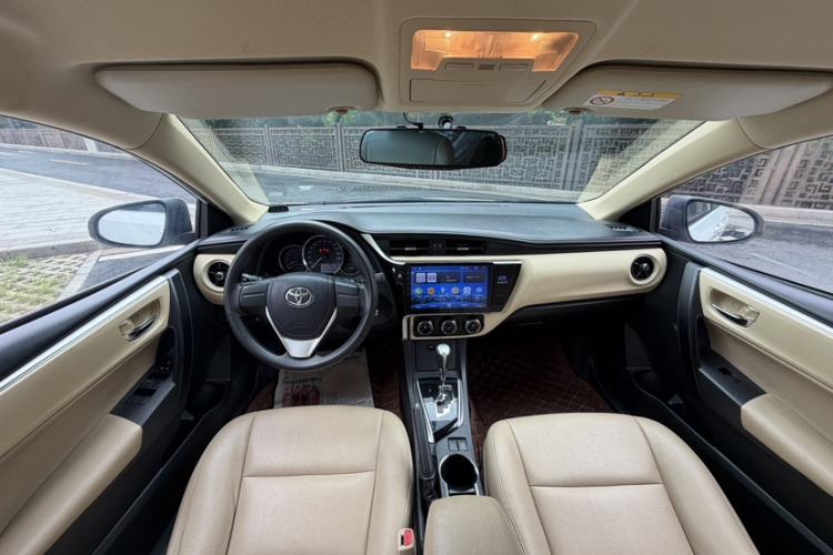 Used Toyota Corolla 2017 Revised Version 1.2T S-CVT GL Interior 2