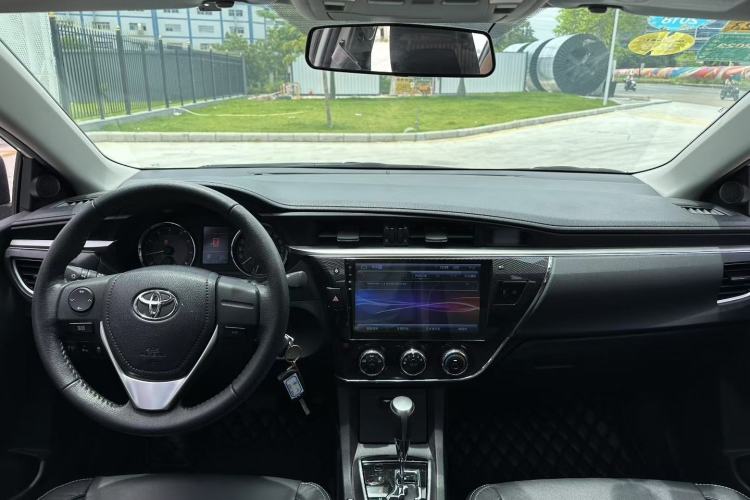 Used Toyota Corolla 2017 1.2T CVT GL-i Leather Edition Interior 2